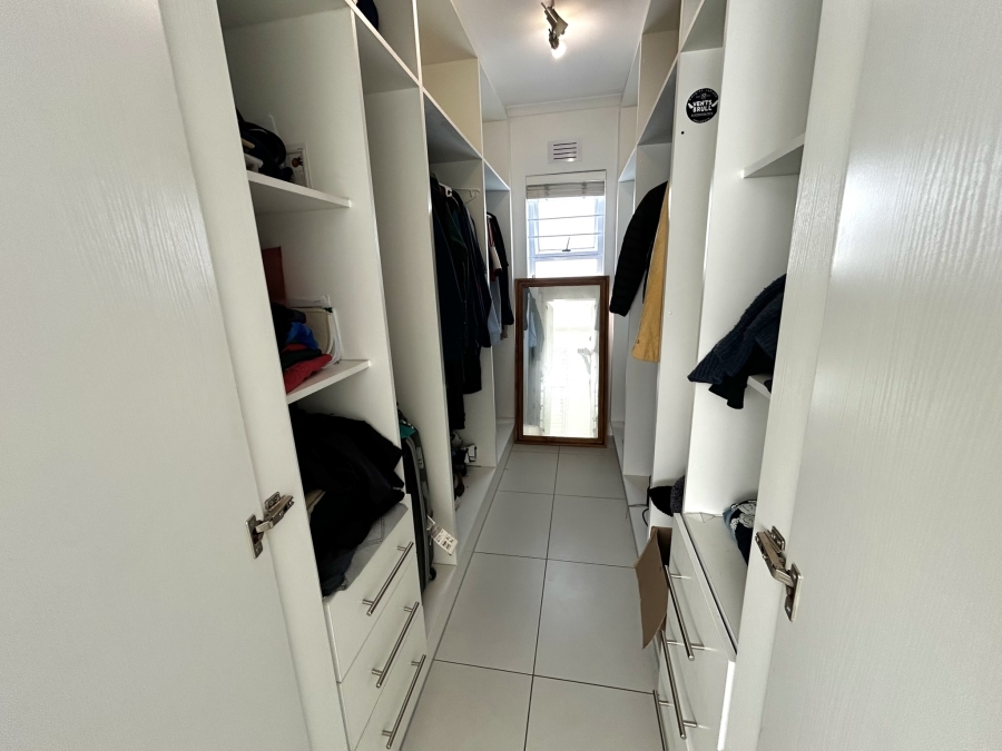 To Let 4 Bedroom Property for Rent in Sunningdale Western Cape